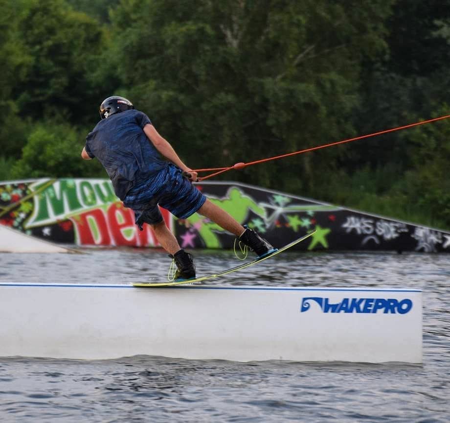 Rider na przeszkodach Wakepro.eu